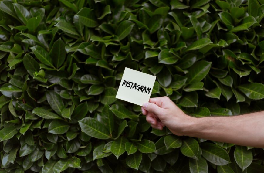 Instagram Advertising: How Businesses Can Turn Scrolls into Sales