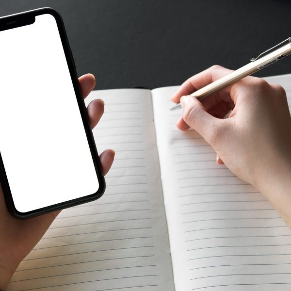 Your Phone Can Write the Email Now. Should It?